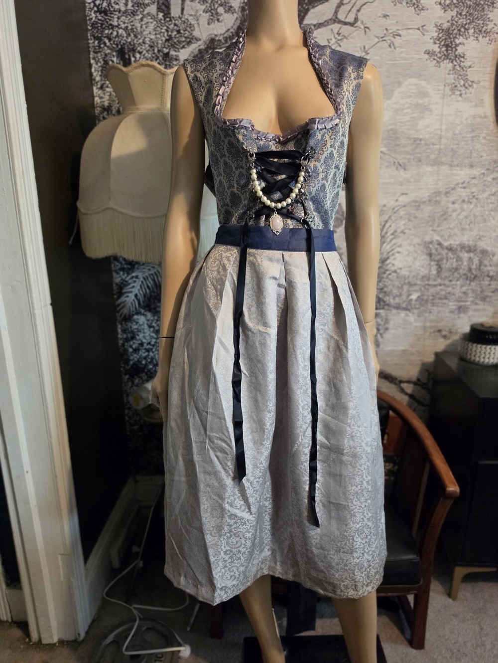 Edelnice Trachtenmode Premium Midi Dirndl - Size 48 (US 16/18)